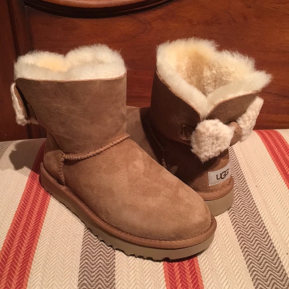 ugg arielle chestnut